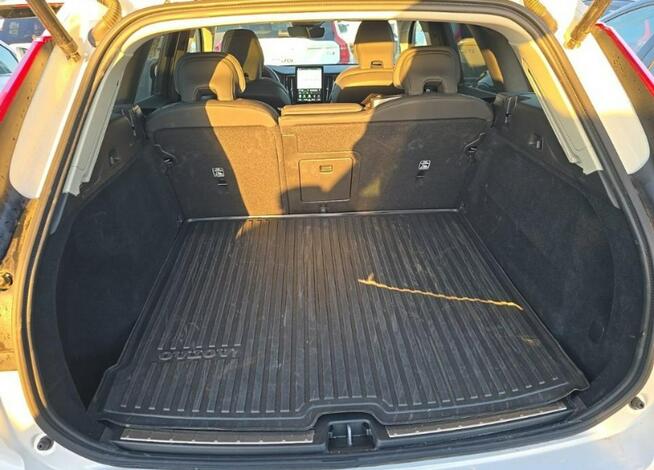 Volvo XC 60 Bogata wersja wyposażenia / AWD / B5 Chwaszczyno - zdjęcie 11