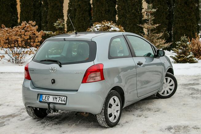 Toyota Yaris 69KM Klimatyzacja Isofixy Hak Ostrów Mazowiecka - zdjęcie 8