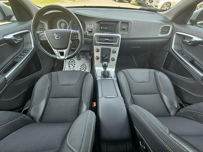 Volvo V60 R-Design* Bardzo Ładne i Zadbane* Rok GWARANCJI Opoczno - zdjęcie 6