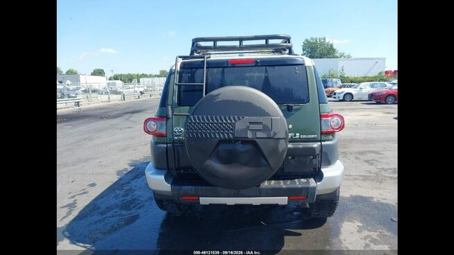 FJ CRUISER / 4x4 / 4.0 V6 Wrocław - zdjęcie 8