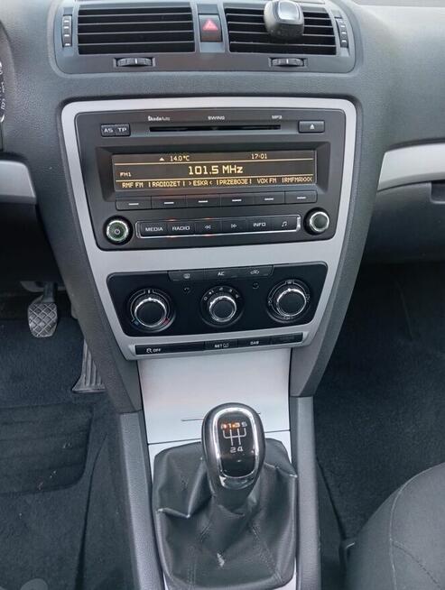 Skoda Octavia 1.6 MPI 2012 z fabryczną instalacją LPG Leszno - zdjęcie 8
