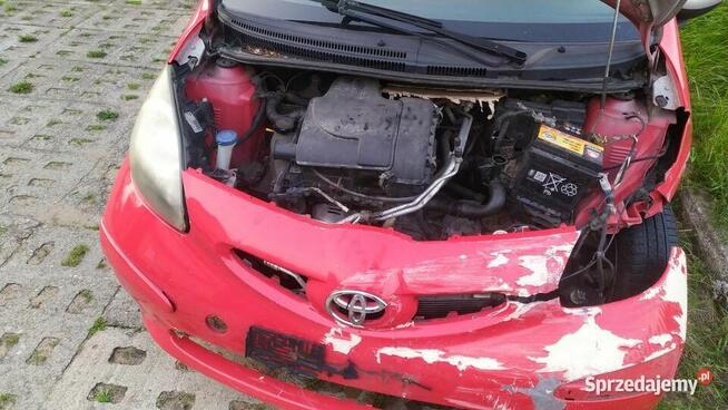 Toyota Aygo 5 drzwi 5d 2007 uszkodzona, silnik sprawny klima Biała Podlaska - zdjęcie 6