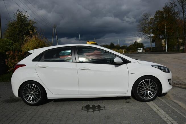 Hyundai i30 1.4B MPI Klima Tempomat Nowe Opony Sprowadzony Opłacony Majdan Sieniawski - zdjęcie 10