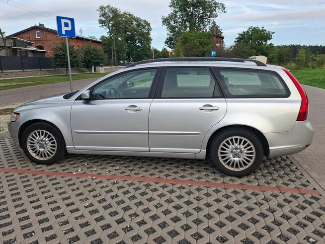 Volvo v50 2008 r. 2.0D Diesel, Klimatyzacja, Tempomat Ryczywół - zdjęcie 3