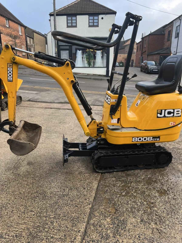 Minikoparka - Micro Digger JCB 8008 CTS 2013 Wawer - zdjęcie 2