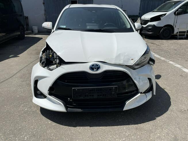 Toyota Yaris Hybrid 1.5 Active Salon PL 2023 FV 23% Syców - zdjęcie 7