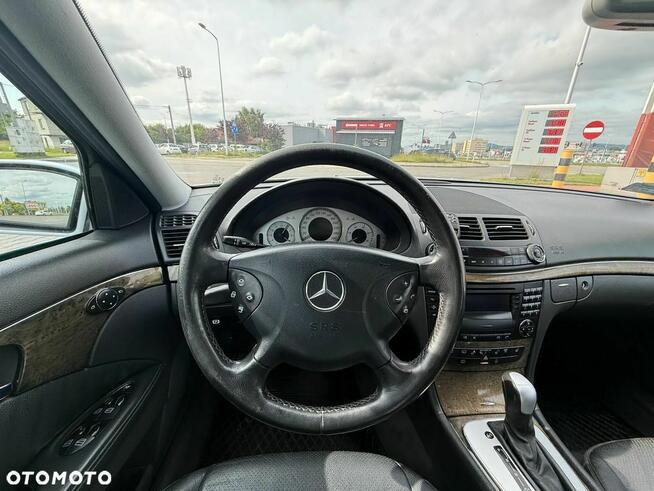 Mercedes-Benz Klasa E 320 T CDI Elegance Krosno - zdjęcie 9