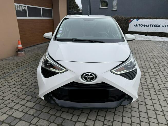 Toyota Aygo 1,0 72KM  Klima  Kamera  CarPlay Orzech - zdjęcie 2