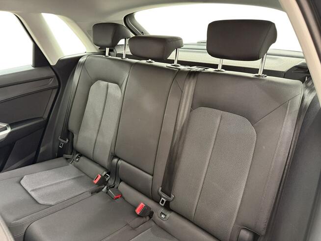 Audi Q3 35 TFSI mHEV S tronic Kombi Warszawa - zdjęcie 12
