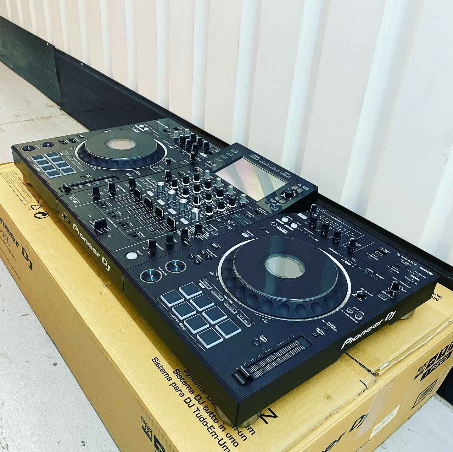 Pioneer OPUS-QUAD,  Pioneer XDJ-RX3, Pioneer XDJ-XZ, Pioneer DDJ-FLX10 Górna - zdjęcie 7