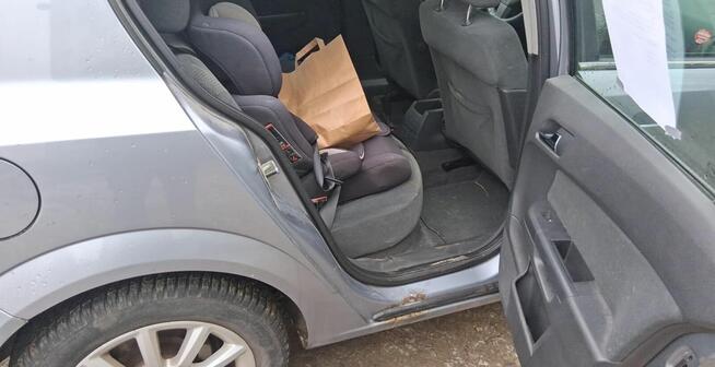 Opel Astra H Strzelin - zdjęcie 5