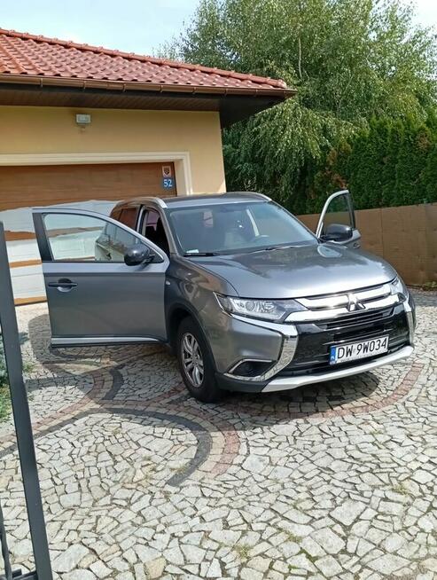 Mitsubishi Outlander 2,0 2WD polski salon Wrocław - zdjęcie 3
