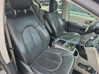 Chrysler Pacifica LIMITED / niski przebieg / mała szkoda Tarnów - zdjęcie 8