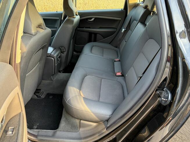 VOLVO V70 2.0d - SERWIS DO KOŃCA - Bezwypadkowy Legionowo - zdjęcie 11