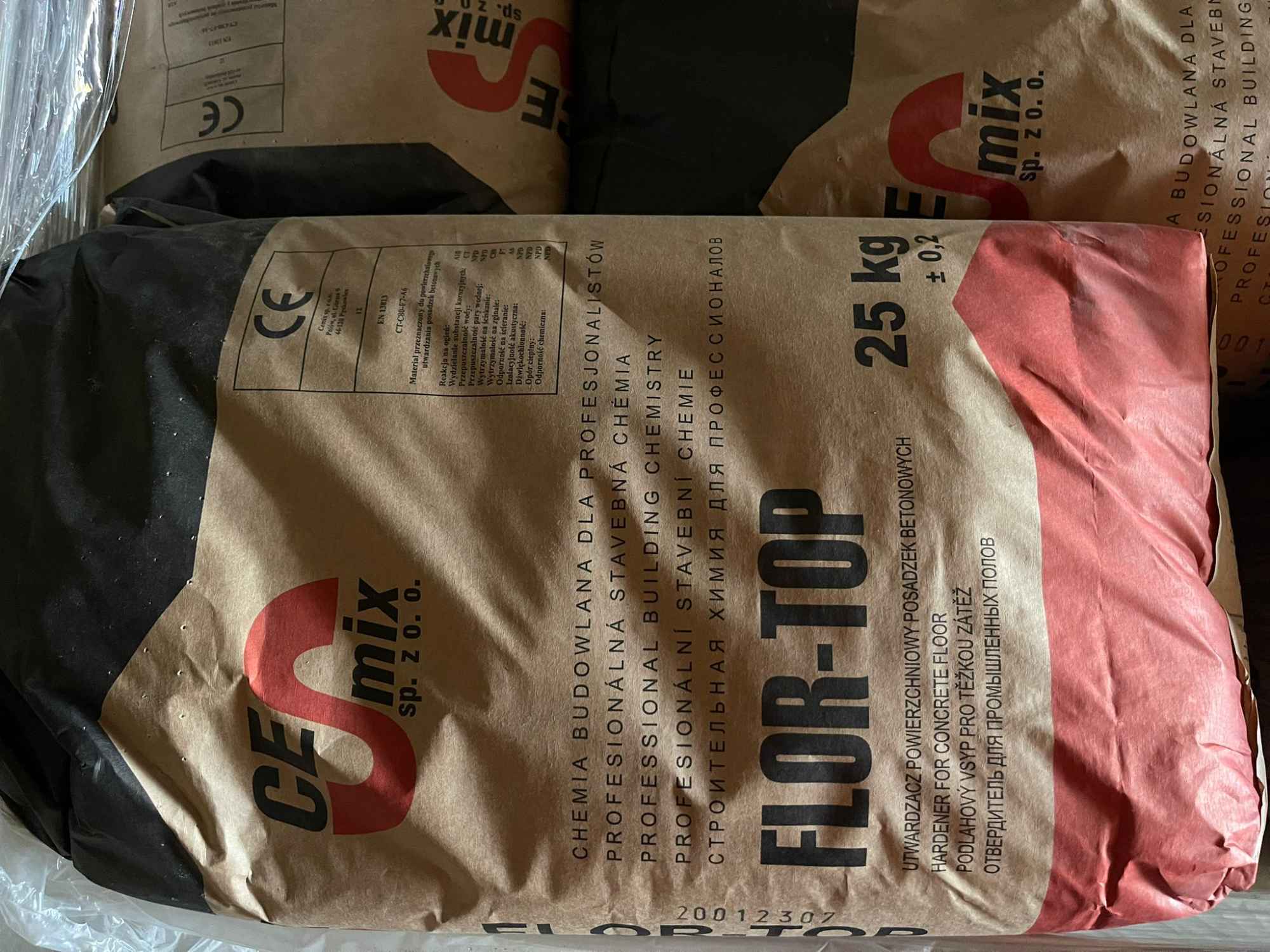 FLOR-TOP posypka utwardzająca do przemysłowych posadzek Rzeszów - zdjęcie 1