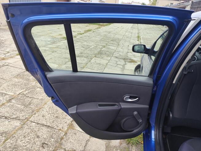 Sprzedam samochód osobowy marki Renault Clio III Sosnowiec - zdjęcie 8