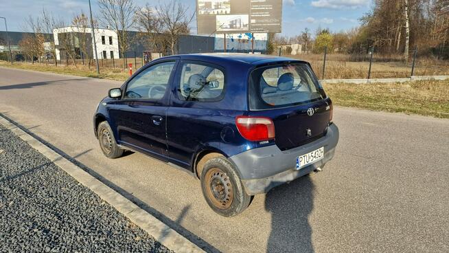 Toyota Yaris 1.0 2001r Salon PL  Wspomaganie Radio Pabianice - zdjęcie 3