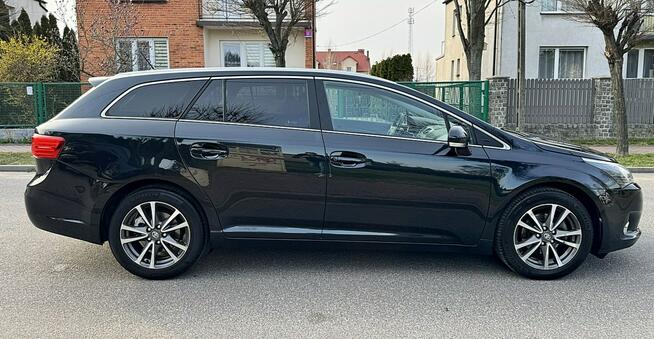 Toyota Avensis LIFT Skóry Navi Gwarancja Kutno - zdjęcie 7