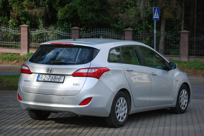 Hyundai i30 II Kombi 1.6 CRDi (110 KM) | Salon Polska | Rzeszów - zdjęcie 8