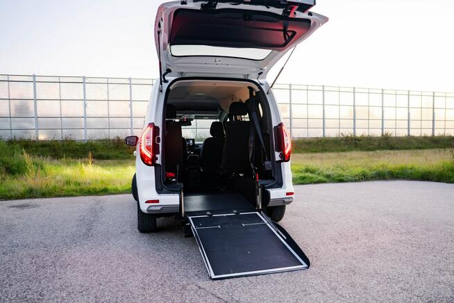 Renault Kangoo TCe 130 Equilibre, zabudowa z podjazdem, FV23%, SalonPL Warszawa - zdjęcie 1
