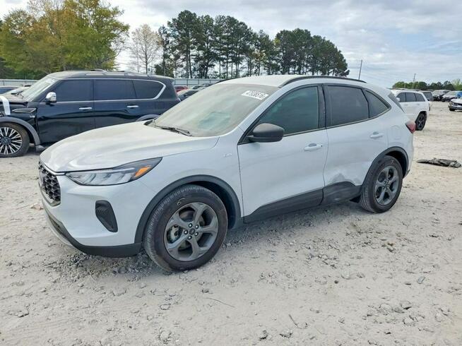 Ford Escape / Bogata wersja / auto jak nowe / automat Tarnów - zdjęcie 2