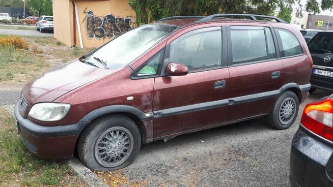 Syndyk sprzeda samochód osobowy Opel Zafira (Bordowy) Warszawa - zdjęcie 4