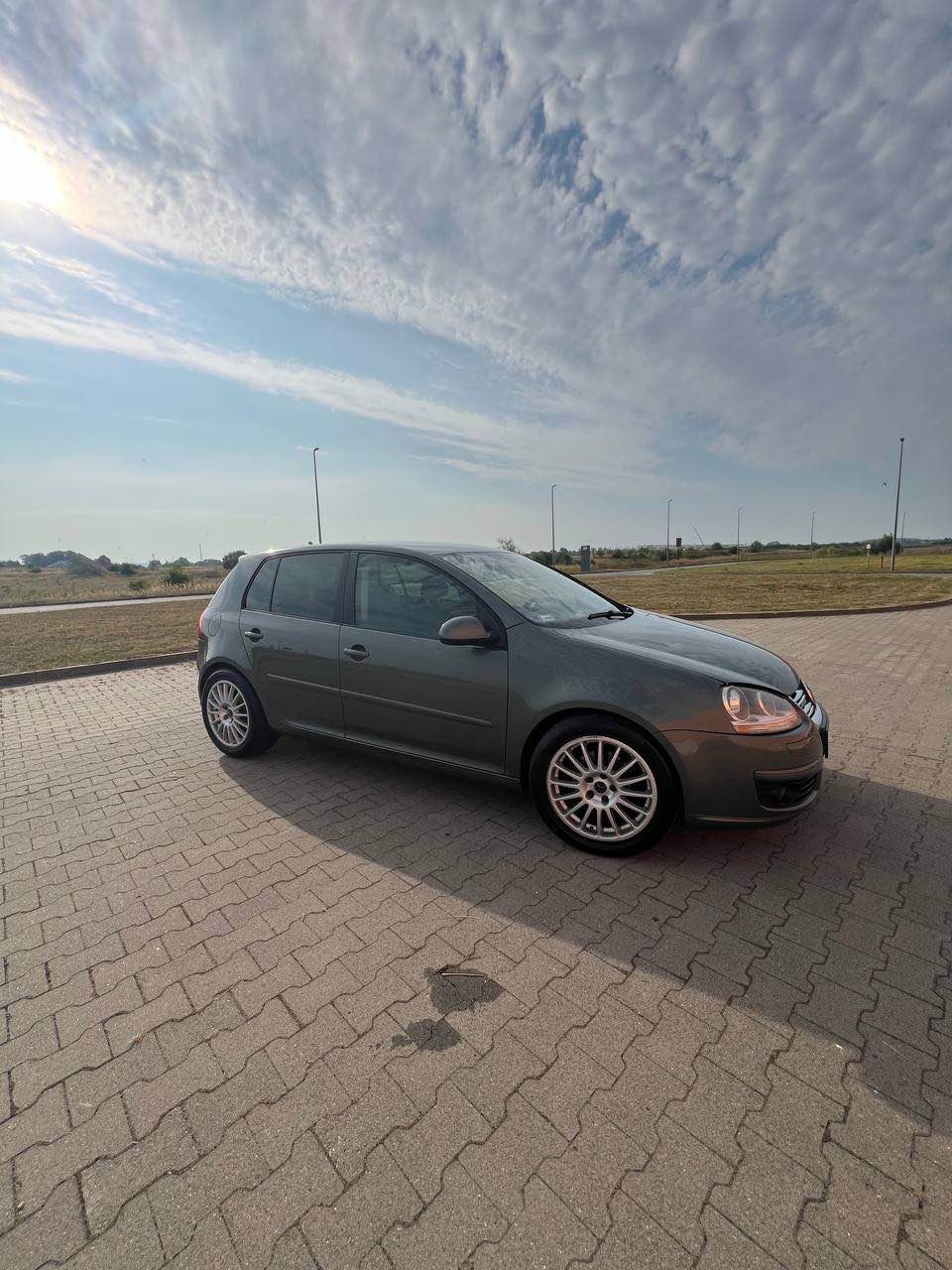 Sprzedam VW golf 5 bluemotion z silnikiem 1.9tdi 105KM Szczecin - zdjęcie 4