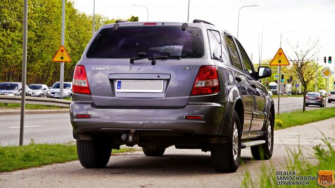 Kia Sorento 2.5 CRD 4x4 - Wytrzymały SUV dla wymagających - ZAMIANA Gdynia - zdjęcie 4