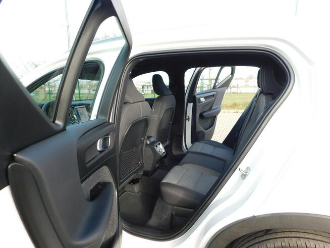 Volvo XC 40 z Gwarancją Bezwypadkowy 100% Żyrardów - zdjęcie 11