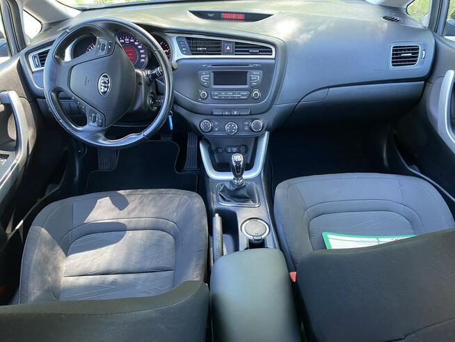 Kia Cee'd benzyna I rej. 2017 przebieg 57500 km Kobylnica - zdjęcie 12