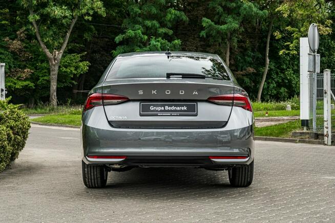 Škoda Octavia Edition 130 Selection 1.5 TSI m-HEV 150 KM DSG Demo Łódź - zdjęcie 8