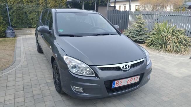 Hyundai i30 benzyna mały przebieg Konarzyce - zdjęcie 2