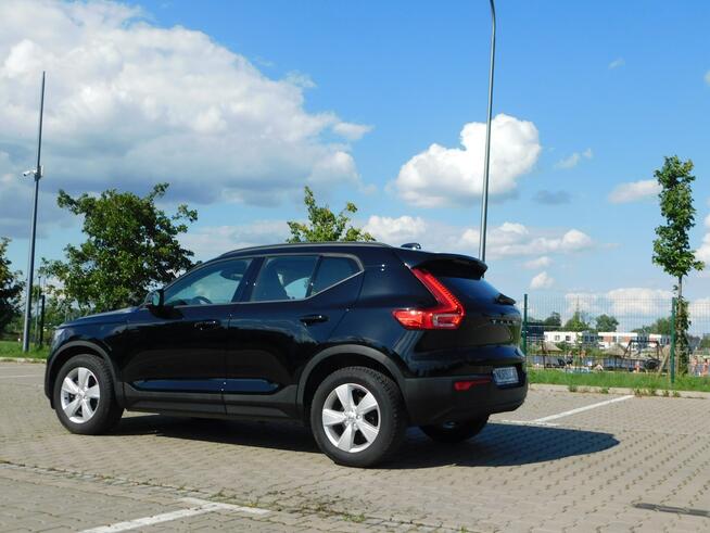 Volvo XC 40 z Gwarancją Bezwypadkowy  Model 2021r Żyrardów - zdjęcie 2