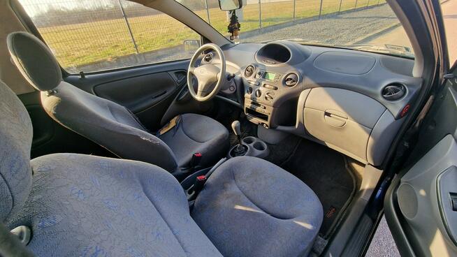 Toyota Yaris 1.0 2001r Salon PL  Wspomaganie Radio Pabianice - zdjęcie 8