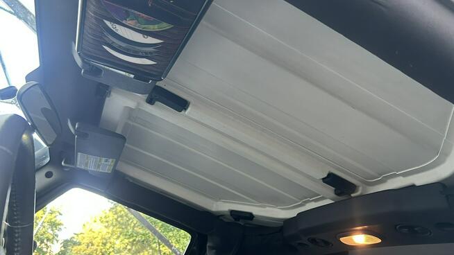 Jeep Wrangler Rubicon 3.8 208KM 4x4 Automat GAZ Gdynia - zdjęcie 11