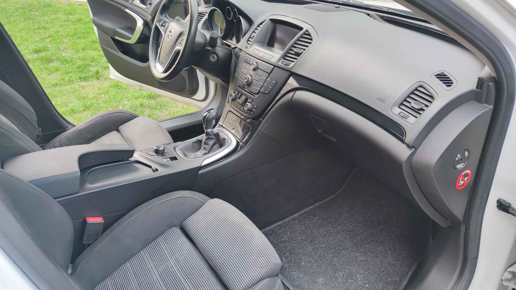 Opel Insignia 2.0 CDTI Sports Tourer Widzew - zdjęcie 9