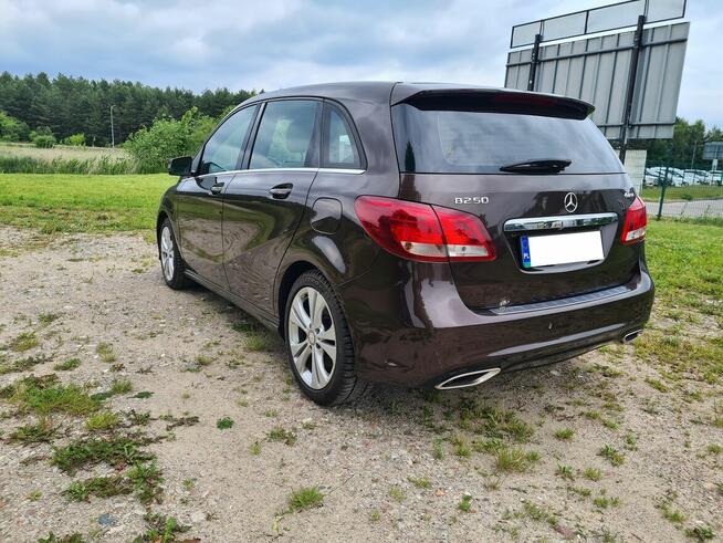 Mercedes B250 4-matic 2,0 benzyna Automat Skóry Olsztyn - zdjęcie 4