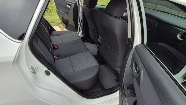 Toyota Auris _1.6 132KM_Navi_Led_Kamera_Climatronic_Serwis_ Płock - zdjęcie 9
