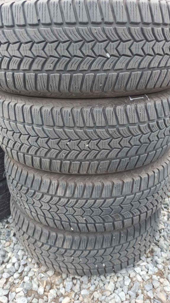 Oddam za darmo 2 zestawy opon używanych 215/65 R16 Jeszkowice - zdjęcie 4