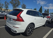 Volvo XC 60 Bogata wersja wyposażenia / AWD / B5 Chwaszczyno - zdjęcie 3