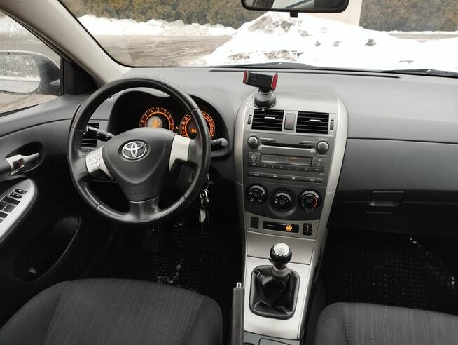 Toyota Corolla 1.6 benzyna salon serwis Warszawa - zdjęcie 6