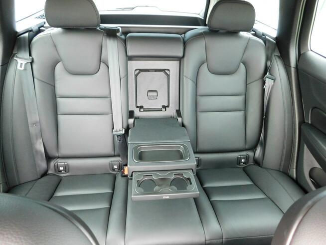 Volvo V60 z Gwarancją Bezwypadkowy Model 2022r Żyrardów - zdjęcie 11