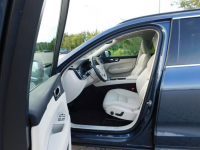 Volvo XC 60 z Gwarancją Bezwypadkowości BLiS Pakiet Zimowy Kamera Żyrardów - zdjęcie 12