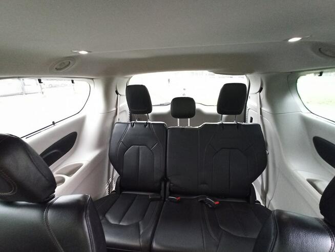 Chrysler Pacifica 3.6 V6, 2,5 roku w kraju, Bezwypadkowy Rzeszów - zdjęcie 9