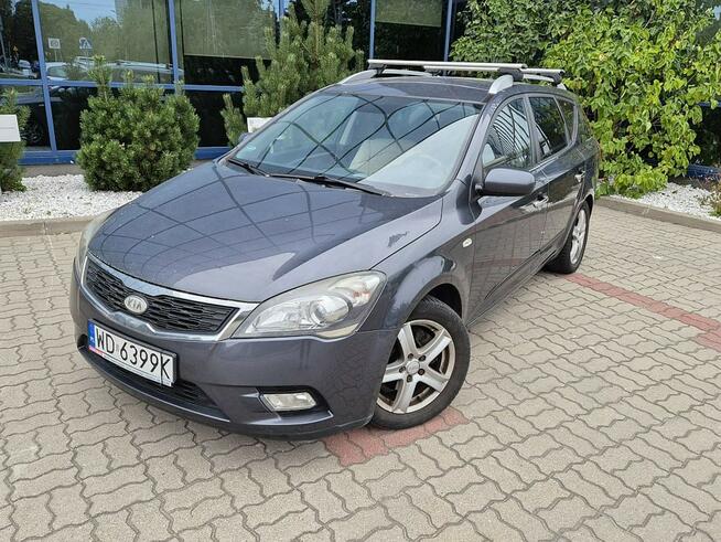 Kia Cee&#039;d 1.4 benzyna * nawigacja * manual * kombi * warszawa Warszawa - zdjęcie 1