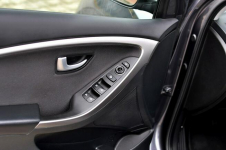 Hyundai i30 1,6 CRDi Ledy Duża Navi Kamera Klimatronik Płock - zdjęcie 5