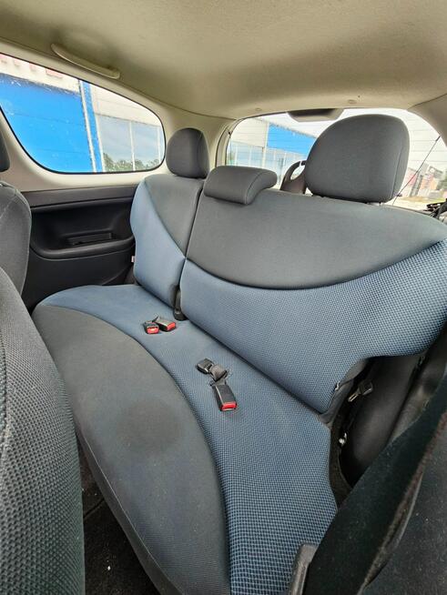 Toyota Yaris klimatyzacja - 1.0 benzyna - 2005rok Głogów - zdjęcie 12