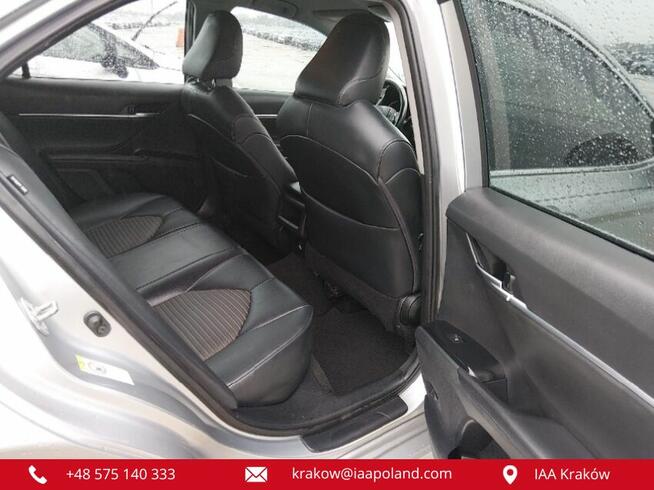 TOYOTA CAMRY SE 2019 / 2.5L / V4 / 206 KM Kraków - zdjęcie 10