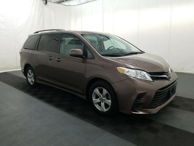 Toyota Sienna 3.5 V6 LE automat Katowice - zdjęcie 3