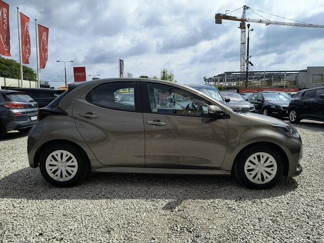Toyota Yaris Salon PL mały przebieg Bydgoszcz - zdjęcie 11